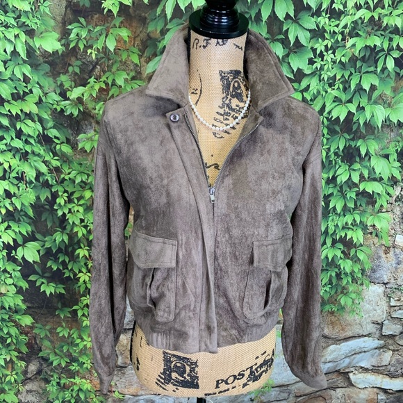 cupcakes & cashmere Jackets & Blazers - NWT CUPCAKES & CASHMERE Mocha Crushed Velvet Jacket, S